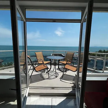 Modern Beachfront With Pool *