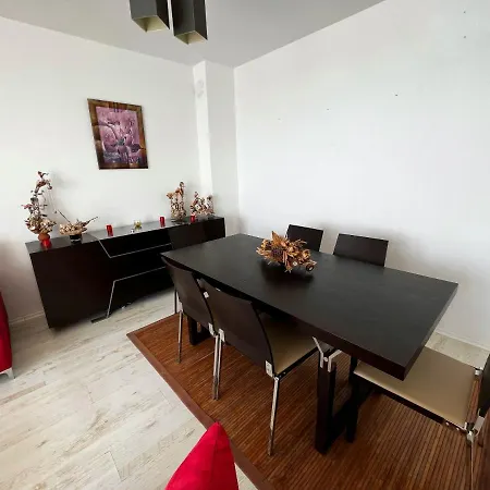 Apartament Modern Beachfront With Pool *