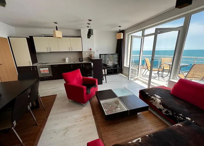 Modern Beachfront With Pool Apartment